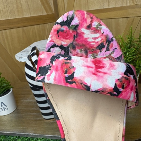 JustFab Pink and Black Heels with Sculptural Design Size 10 - Picture 5 of 6